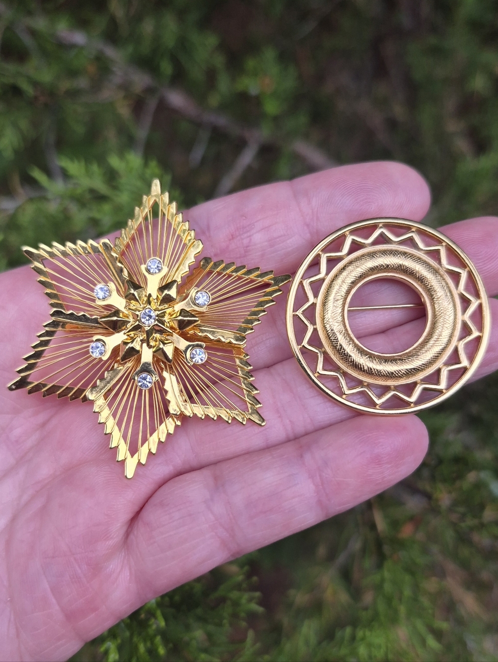 Monet Brooch Lot Of 2 Vintage Gold Tone Sun & Star Pin Signed